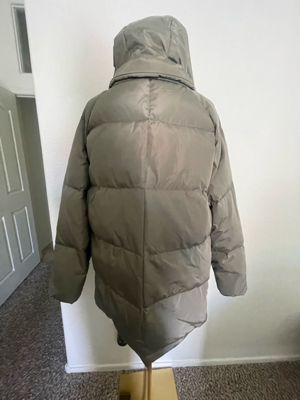 Women's Olive Green Hooded Puffer Coat - Picture 10 of 12